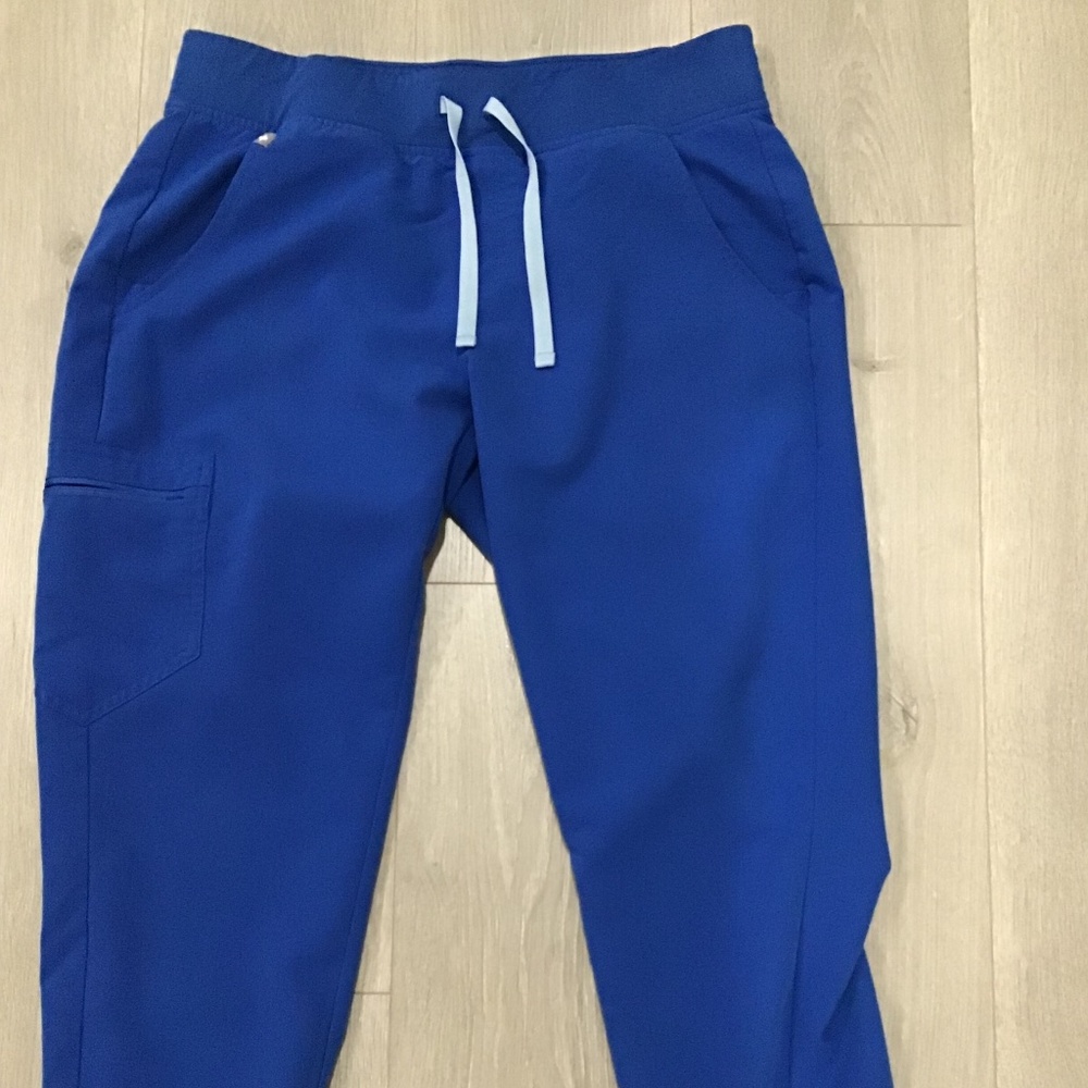 Med Petite Zamora FIgs scrub pant good Condition blue